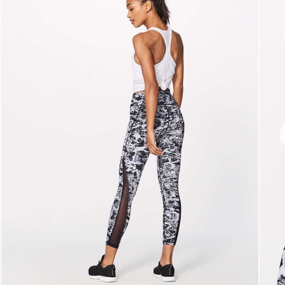 Lululemon Train Times 7/8 Pant 25” in Interlaced Starlight - Picture 2 of 9